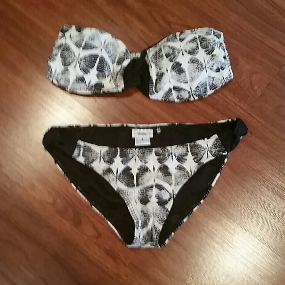 2 piece bikini size large black and white